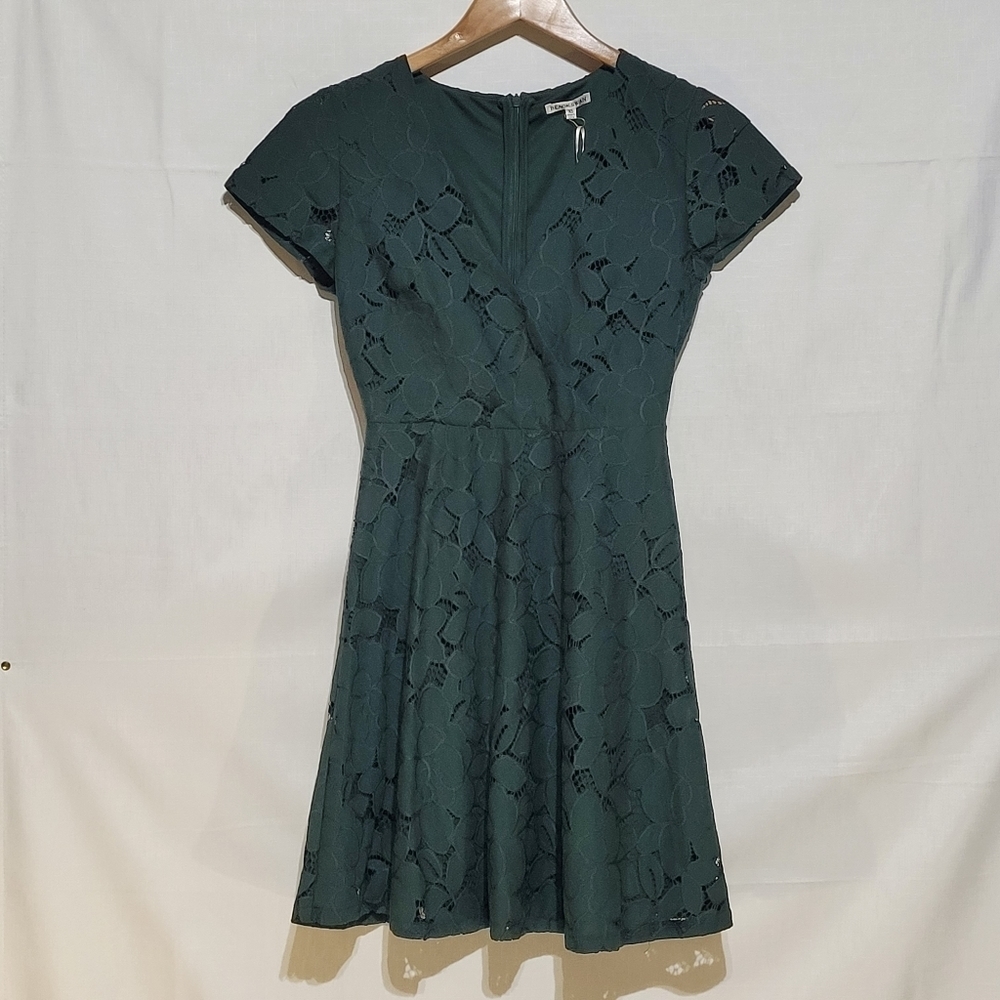 Black Swan NWT‎ XS Midi Dress Green Cap Sleeve Knee Length -296